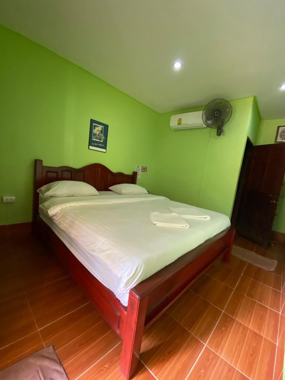 Letana Guesthouse Ban O Extérieur photo